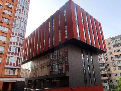 комерційна за адресою Левка Лук'яненка вул. (Маршала Тимошенка), 21/2