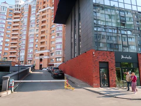 комерційна за адресою Левка Лук'яненка вул. (Маршала Тимошенка), 21/2