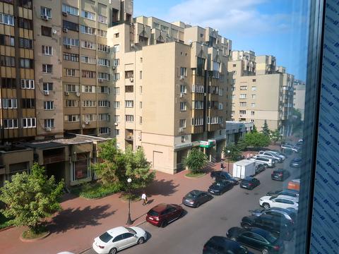 комерційна за адресою Левка Лук'яненка вул. (Маршала Тимошенка), 21к14