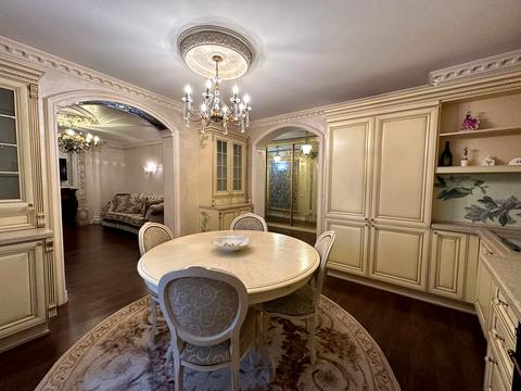 квартира за адресою Дніпровська набережна вул., 19-В