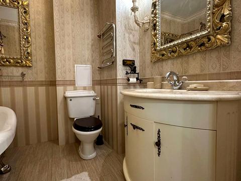 квартира за адресою Дніпровська набережна вул., 19-В