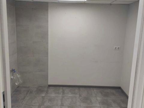 коммерческая по адресу Степана Бандеры просп. (Московський), 8