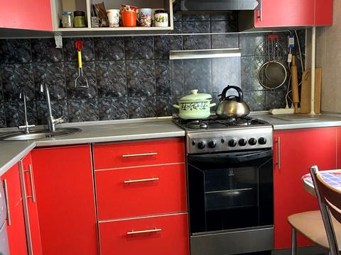 квартира за адресою Шкільна вул. (Героїв Сталінграда), 32