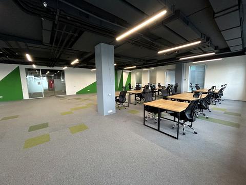 комерційна за адресою Львів, Наукова вул., 7д