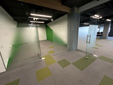 комерційна за адресою Львів, Наукова вул., 7д