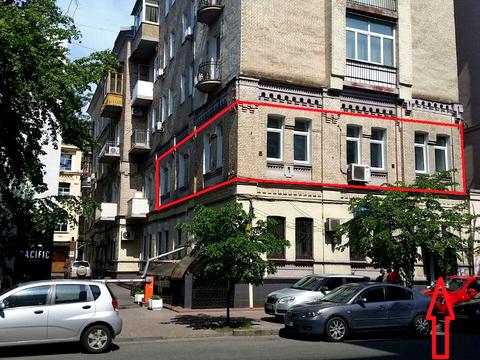 комерційна за адресою Інститутська вул., 19-В