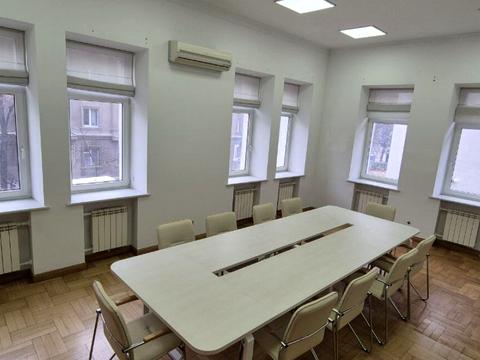 комерційна за адресою Інститутська вул., 19-В