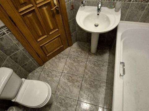 комерційна за адресою Інститутська вул., 19-В