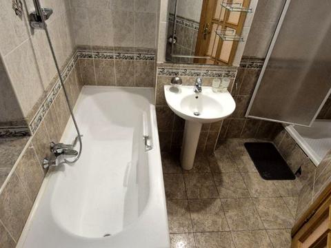 комерційна за адресою Інститутська вул., 19-В