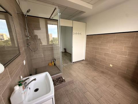 комерційна за адресою Львів, Наукова вул., 7б