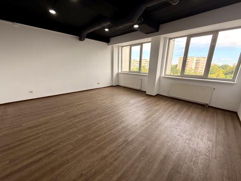 комерційна за адресою Львів, Наукова вул., 7б