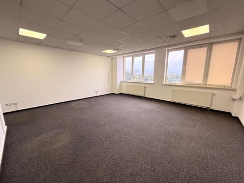 комерційна за адресою Львів, Наукова вул., 7б