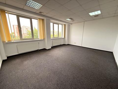 комерційна за адресою Львів, Наукова вул., 7б