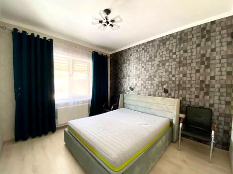 дом по адресу центральна