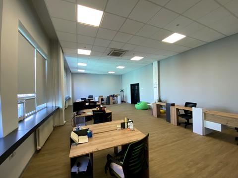 комерційна за адресою Наукова вул., 7а