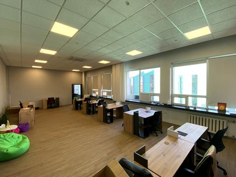 комерційна за адресою Наукова вул., 7а