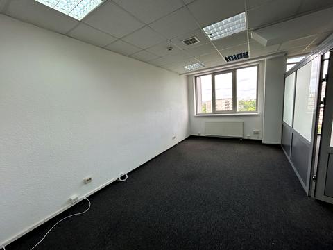 комерційна за адресою Львів, Наукова вул., 7б