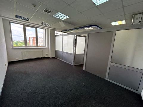 комерційна за адресою Львів, Наукова вул., 7б