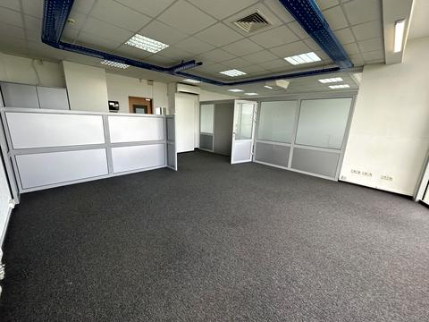 комерційна за адресою Львів, Наукова вул., 7б