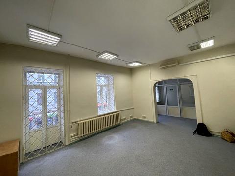 комерційна за адресою Софіївська вул., 3-Б