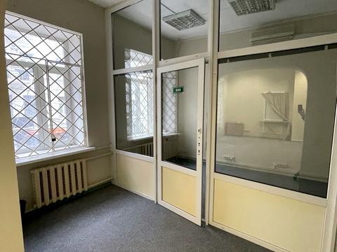 комерційна за адресою Софіївська вул., 3-Б