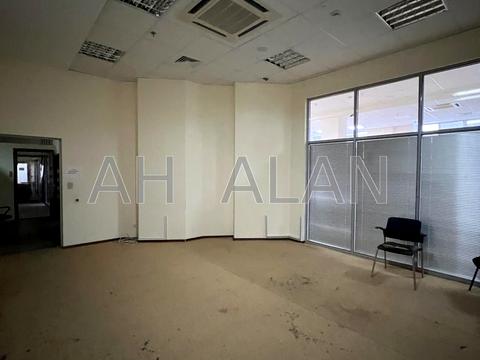 комерційна за адресою Дениса Монастирського вул. (Василя Сурікова), 3