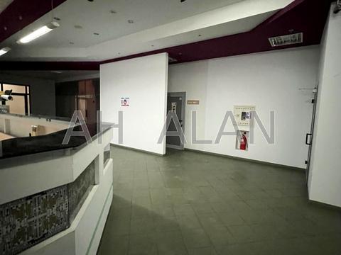 комерційна за адресою Дениса Монастирського вул. (Василя Сурікова), 3