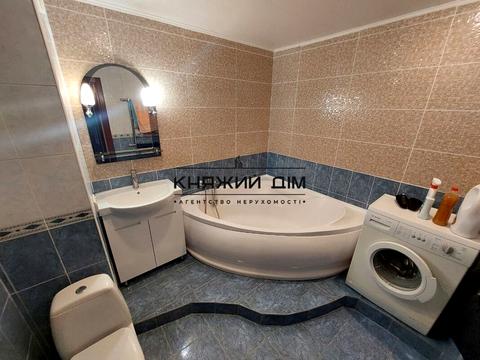 квартира за адресою Ревуцького вул., 44-Б