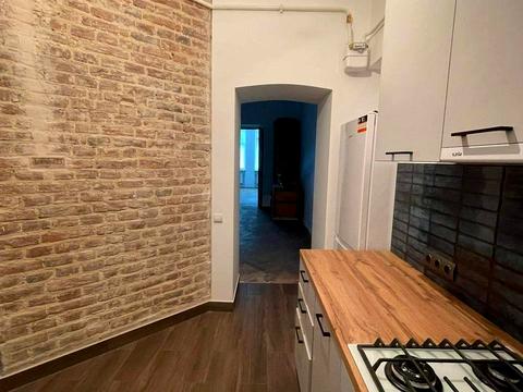 квартира за адресою Софії Ковалевської вул., 5