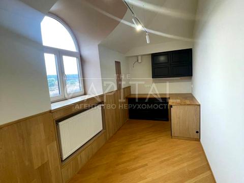 комерційна за адресою Київ, Риболовецька вул., 1