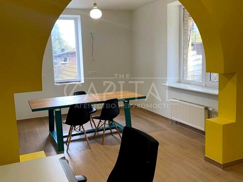 комерційна за адресою Київ, Риболовецька вул., 1