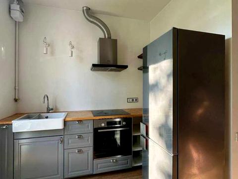 квартира за адресою Івана Світличного вул. (Петровського), 4