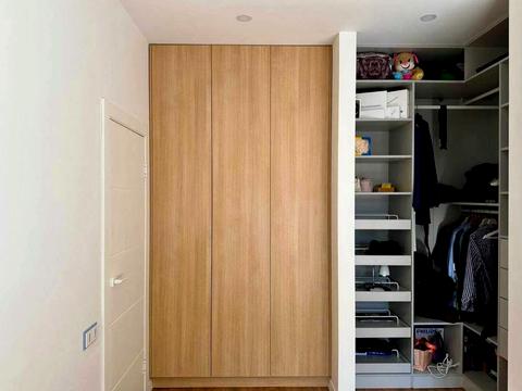 квартира за адресою Івана Світличного вул. (Петровського), 4