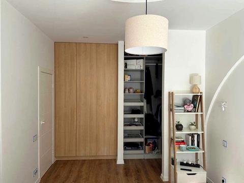 квартира за адресою Івана Світличного вул. (Петровського), 4