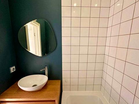 квартира за адресою Івана Світличного вул. (Петровського), 4