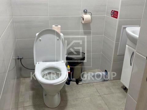 комерційна за адресою Університетська вул., (Будинок 1)