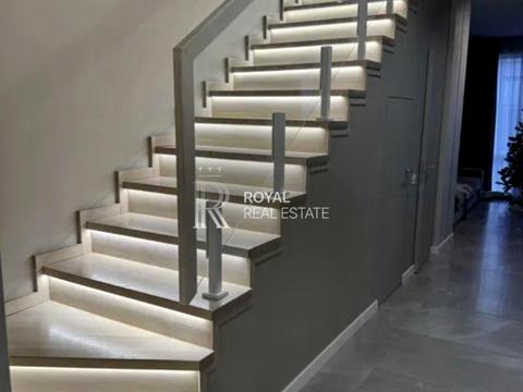 будинок за адресою Молодіжна