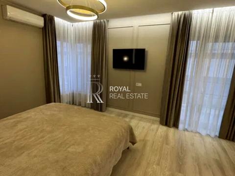 будинок за адресою Молодіжна