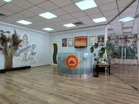 коммерческая по адресу Леси Украинки бульв., 7-Б