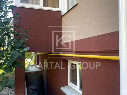 комерційна за адресою Літературна вул. (Чехова), 6-В