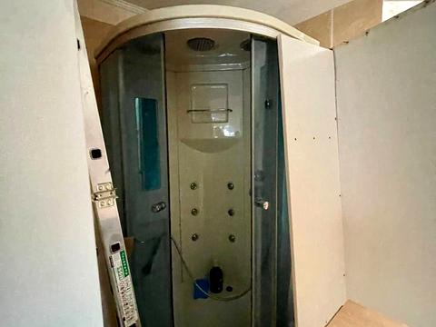 комерційна за адресою Єреванська вул., 2б