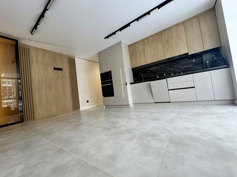 квартира за адресою Білогірська вул., 12