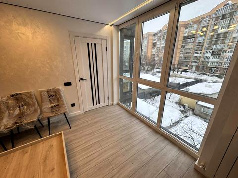 квартира за адресою Білогірська вул., 12