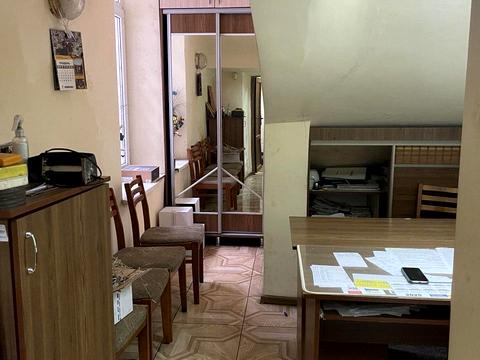 коммерческая по адресу Евгения Коновальца ул., 4