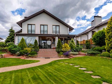 будинок за адресою с. Іванковичі, Авіаторів