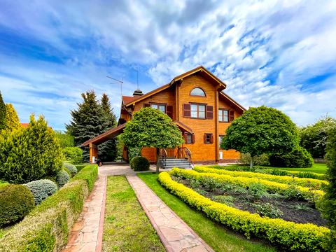 дом по адресу с. Новые безрадичи, Лесная, 99