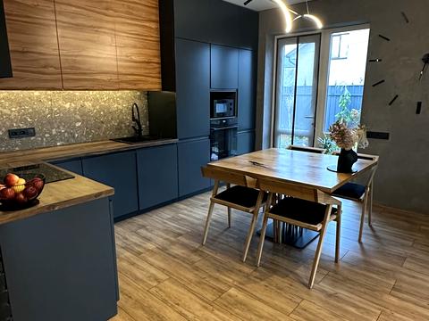 будинок за адресою Озерна вул.