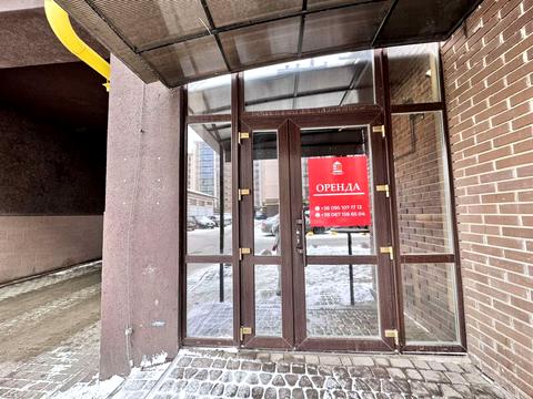 комерційна за адресою Рівненська вул., 25-Б