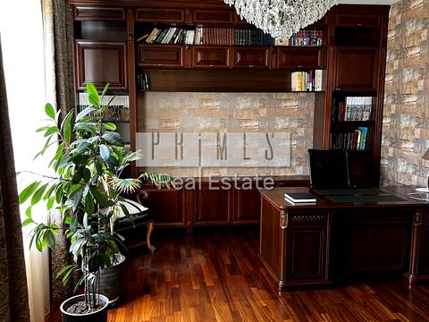 будинок за адресою Богатирська вул.