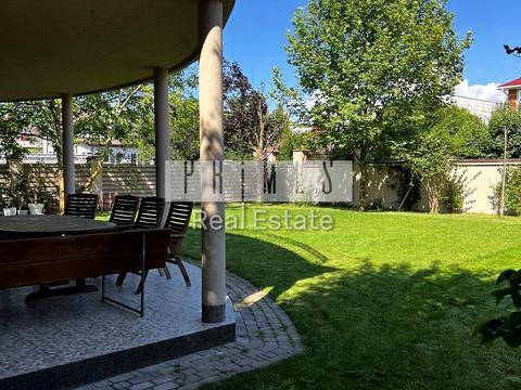 будинок за адресою Богатирська вул.